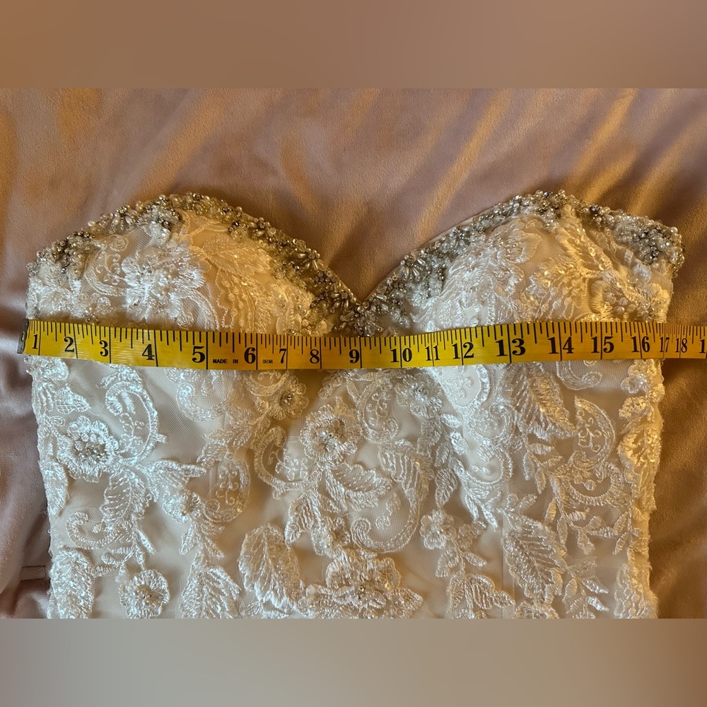 Mermaid Sweetheart Champagne Lace Wedding Dress - Picture 13 of 15